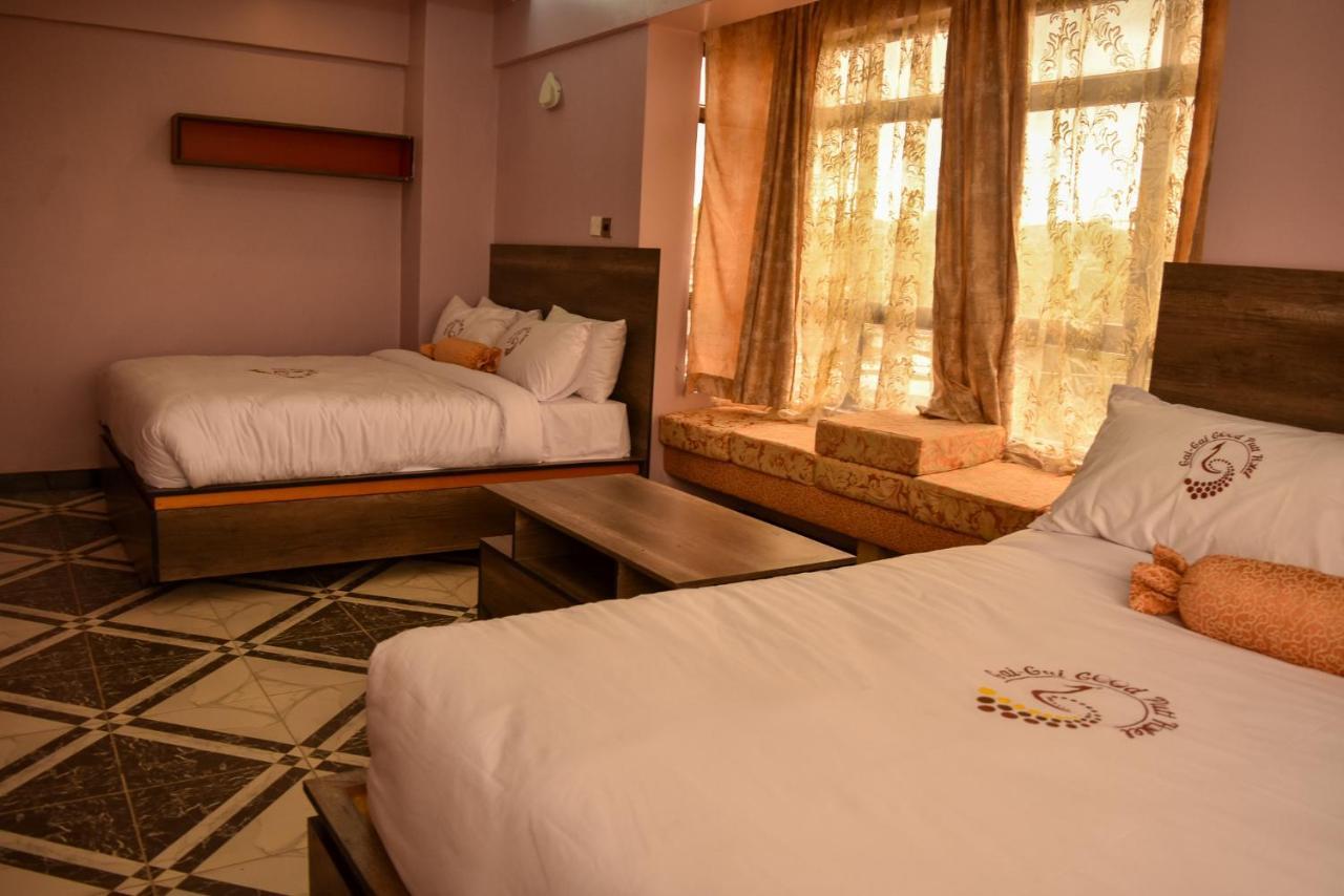 Good Putt Hotel 纳库鲁 外观 照片